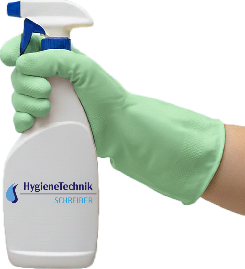 Hand mit grünem Putzhandschuh der eine Sprühflasche hält mit dem Logo Hygienetechnik Schreiber darauf